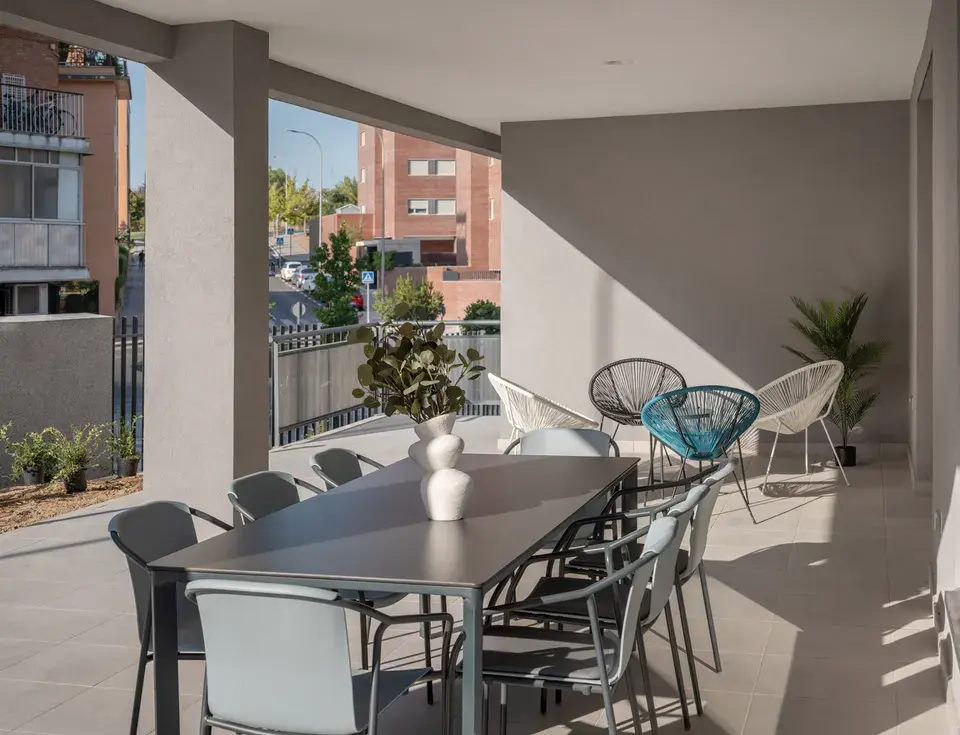 Terraza de la residencia Nodis Madrid Vicálvaro